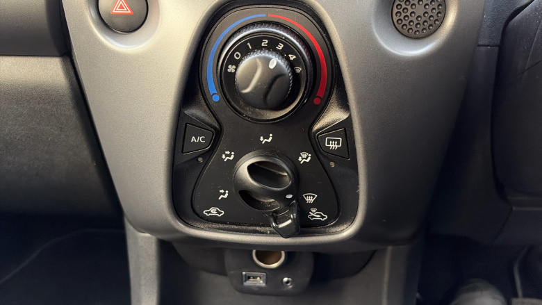 Toyota Aygo 1.0 VVT-i X-Play TSS 5dr Petrol Hatchback